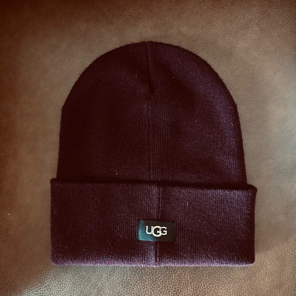 NWOT UGG Beanie Winter Hat New One Size OSFM main image 4